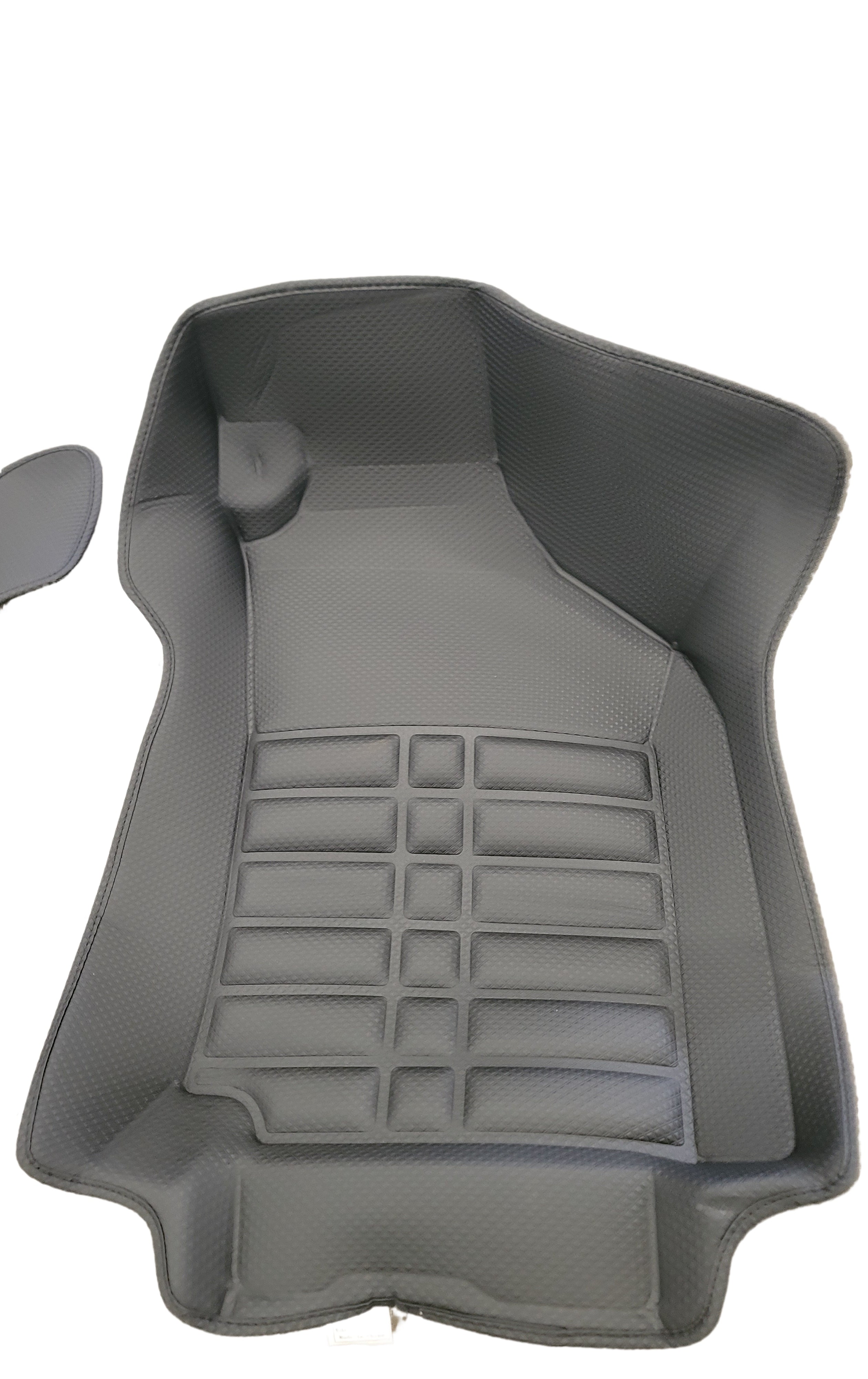 Cubre alfombras bandeja 5D para Fiat Argo de EV Boutique