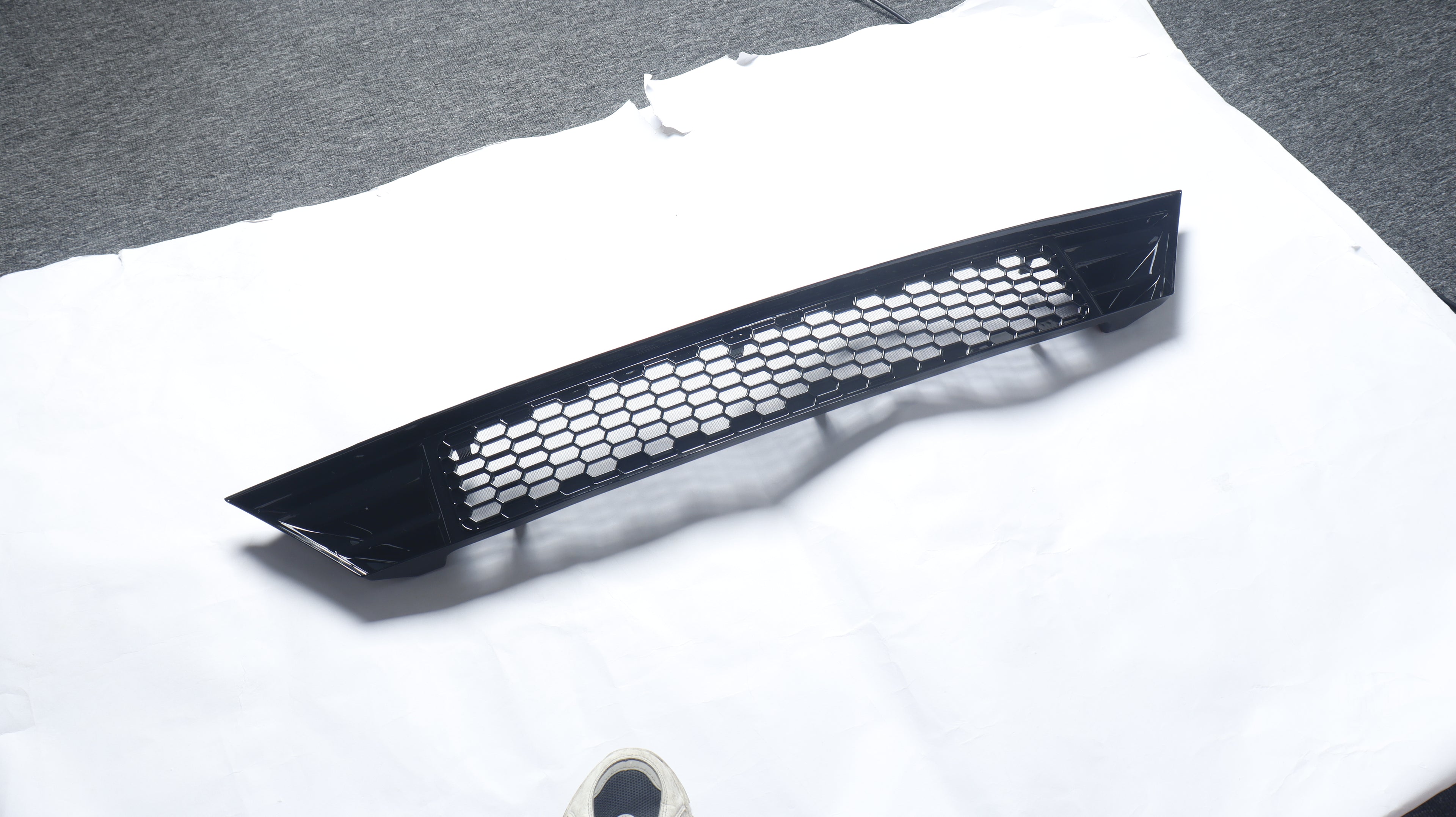 Grilla frontal con malla anti insectos para Dolphin