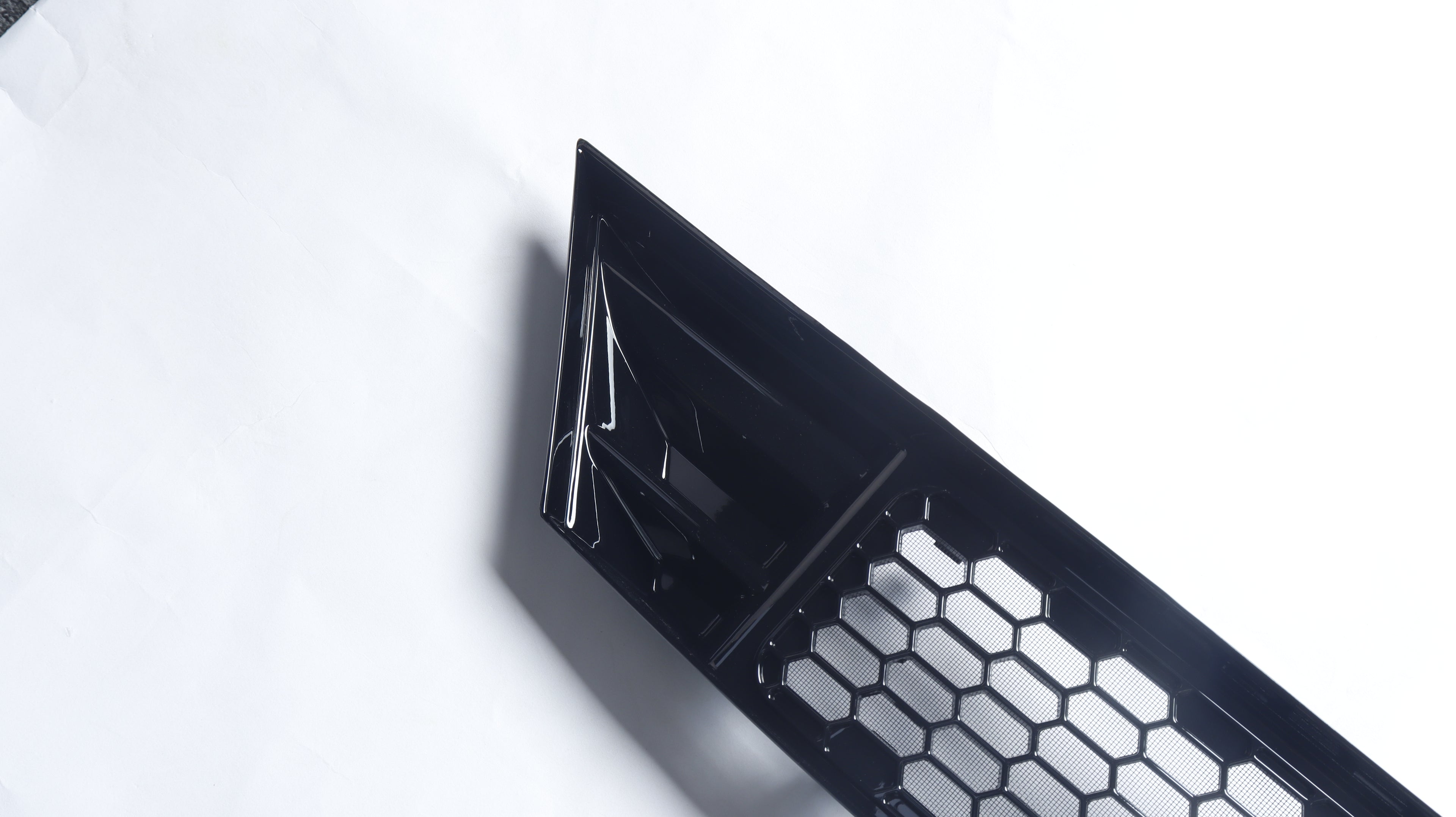 Grilla frontal con malla anti insectos para Dolphin