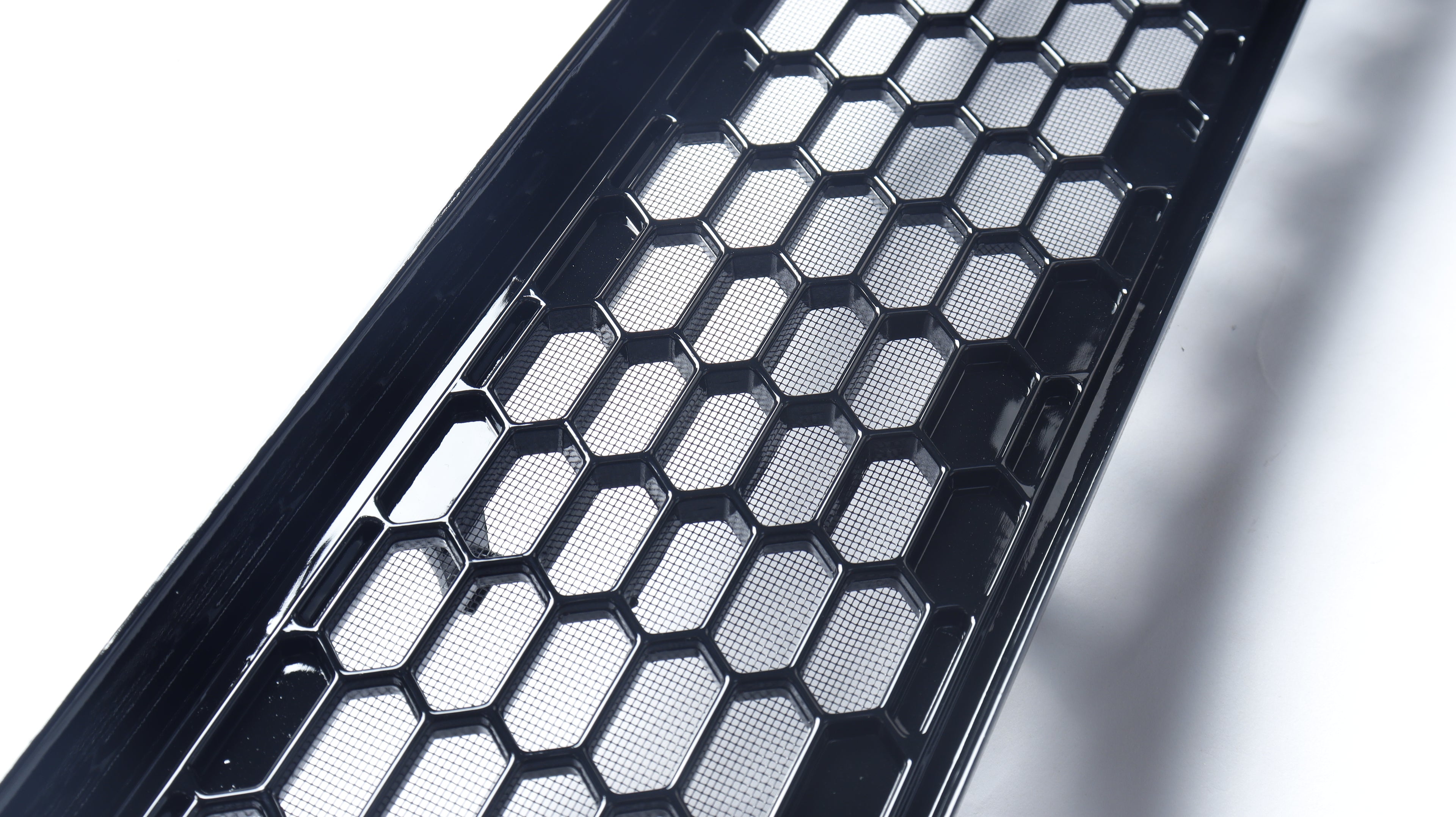 Grilla frontal con malla anti insectos para Dolphin